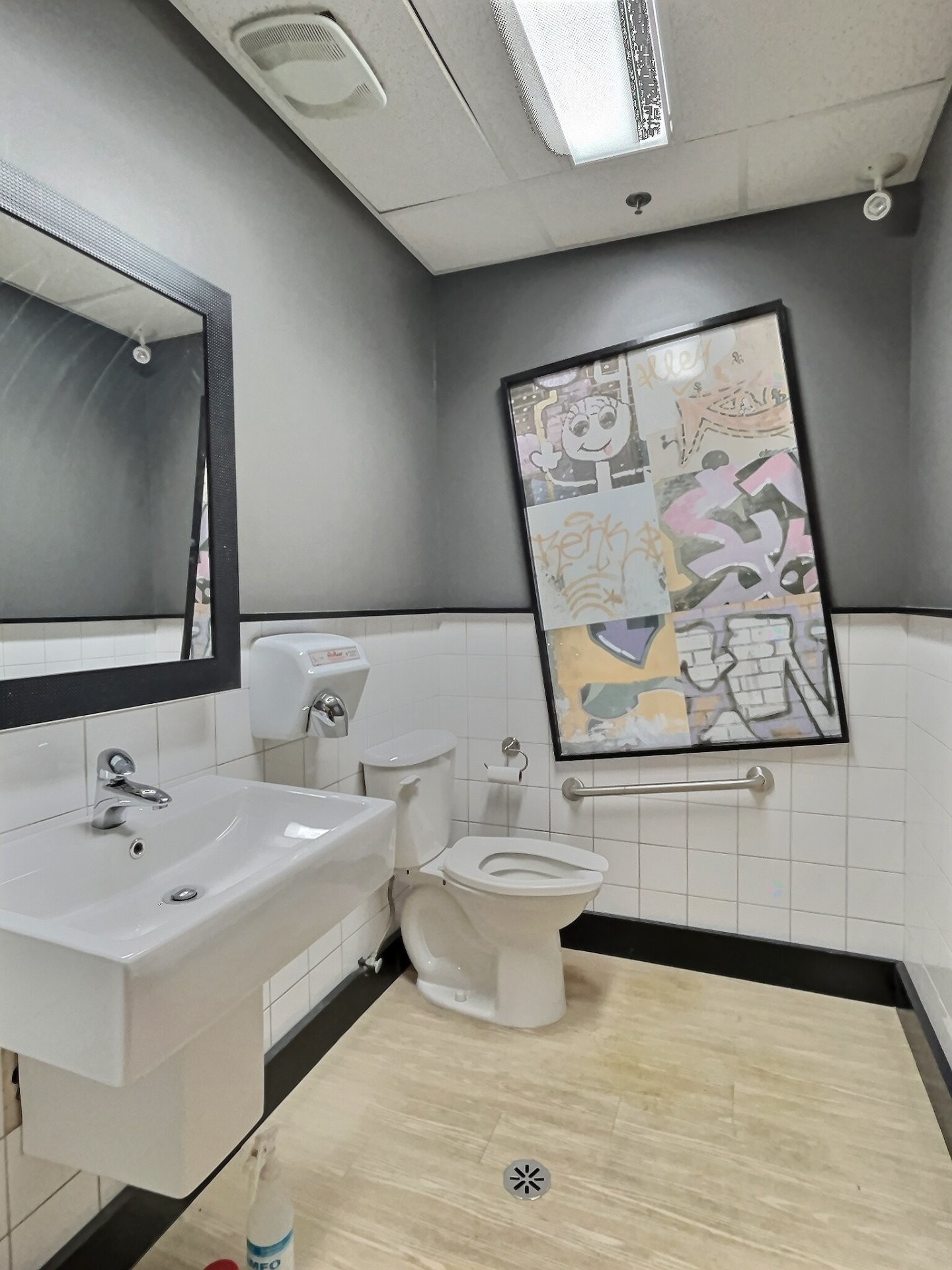 









327


Rue des Forges

,
Trois-Rivières,




QC
G9A2G9

