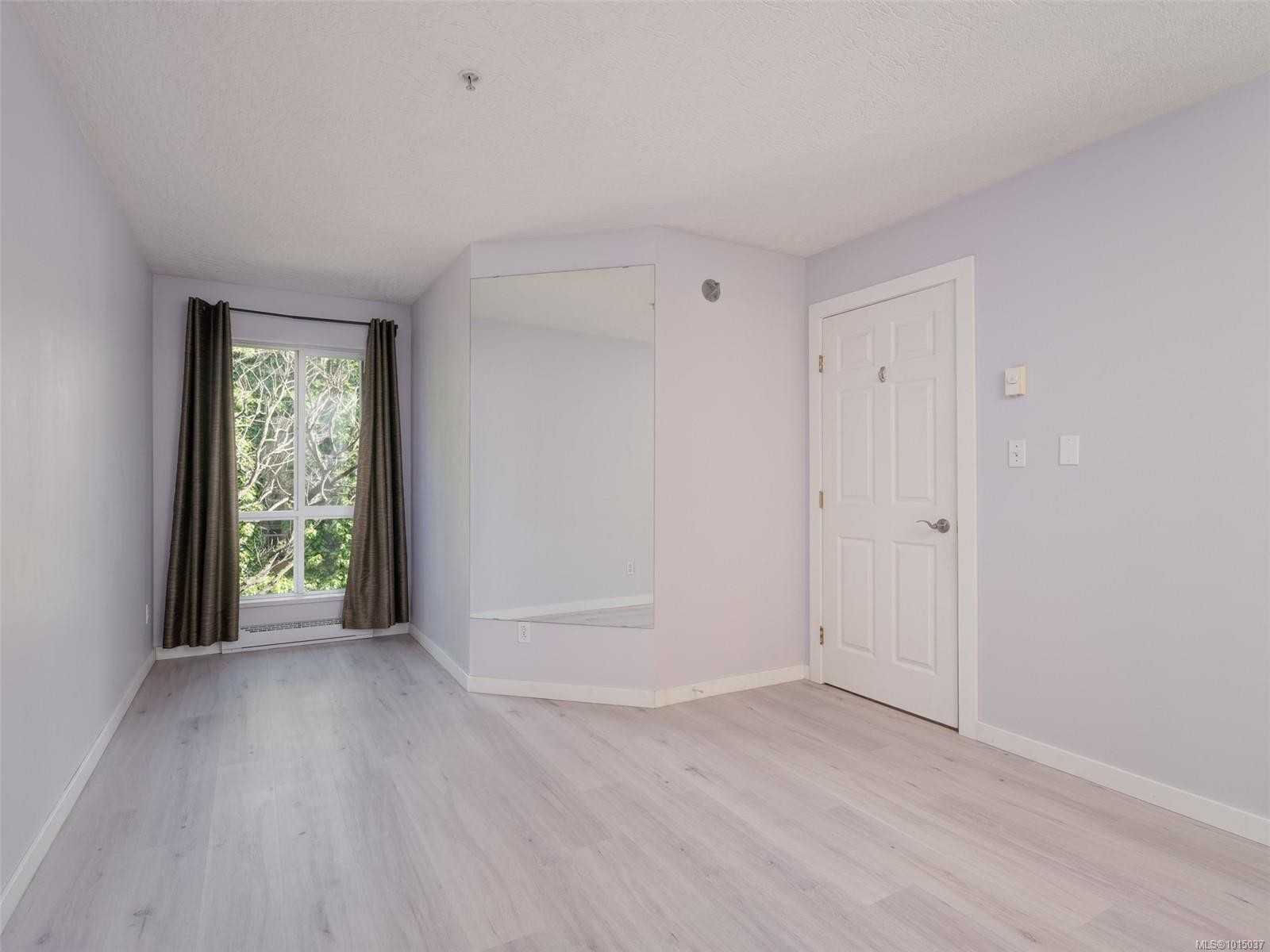 









649


Bay

St, 304,
Victoria,




BC
V8T 5H8

