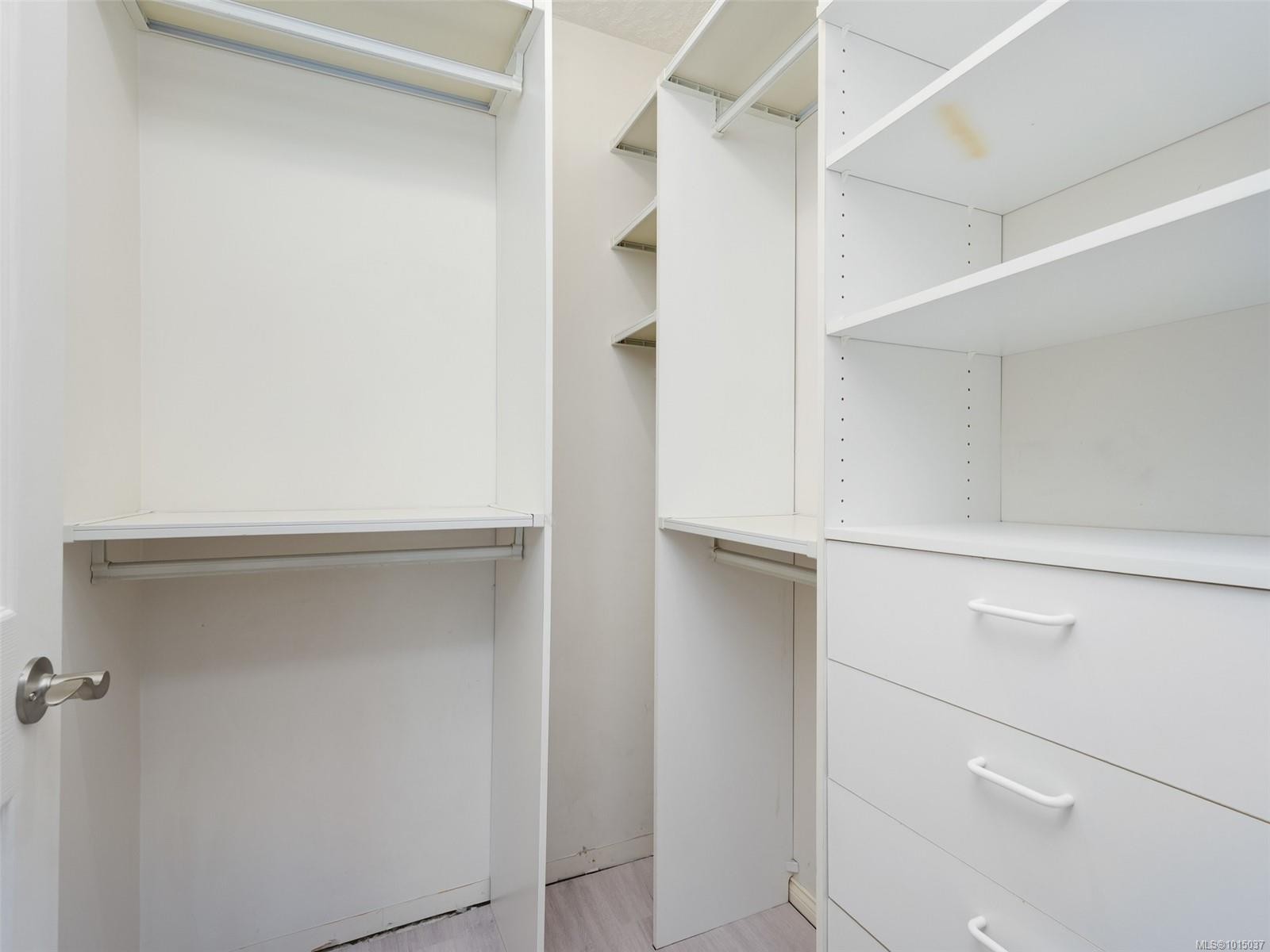 









649


Bay

St, 304,
Victoria,




BC
V8T 5H8

