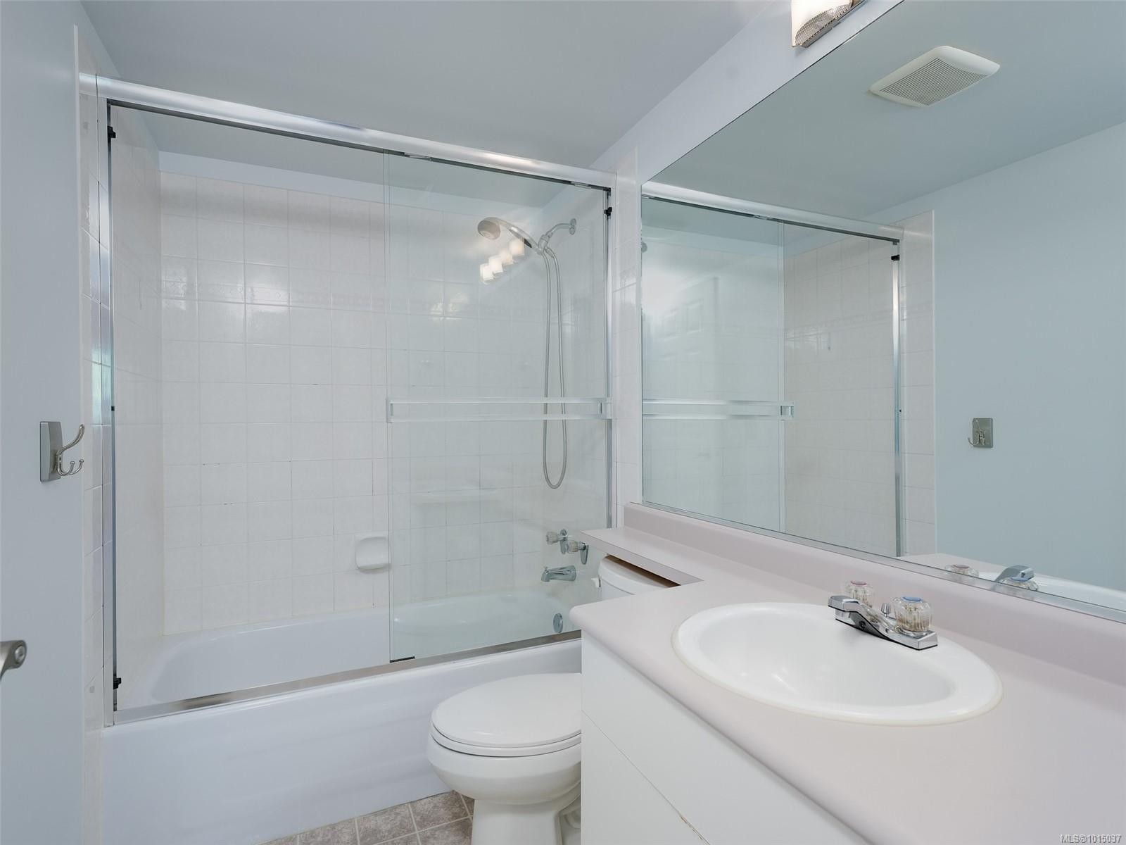









649


Bay

St, 304,
Victoria,




BC
V8T 5H8

