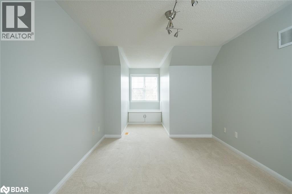 












833 WATSON Terrace

,
Milton,




Ontario
L9T5Z8

