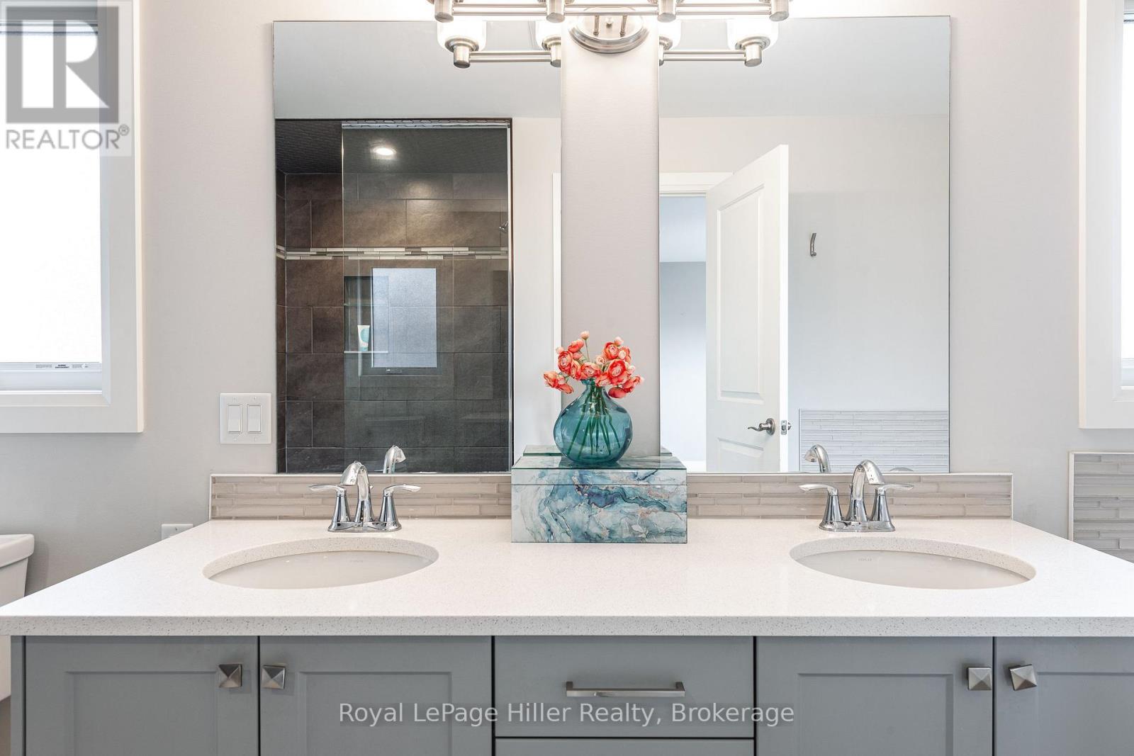 












3 ORR STREET

,
Stratford,




Ontario
N5A0C6

