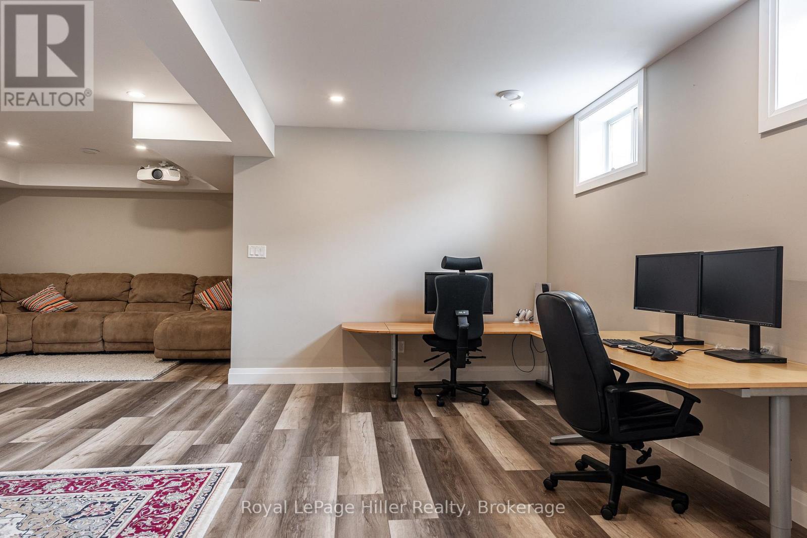 












3 ORR STREET

,
Stratford,




Ontario
N5A0C6

