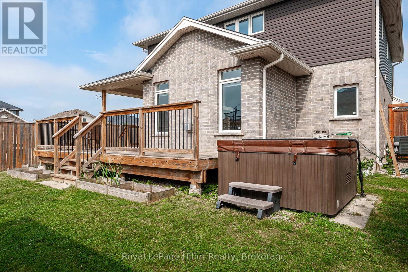 












3 ORR STREET

,
Stratford,




Ontario
N5A0C6

