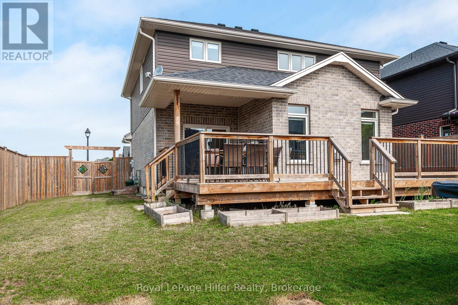 












3 ORR STREET

,
Stratford,




Ontario
N5A0C6

