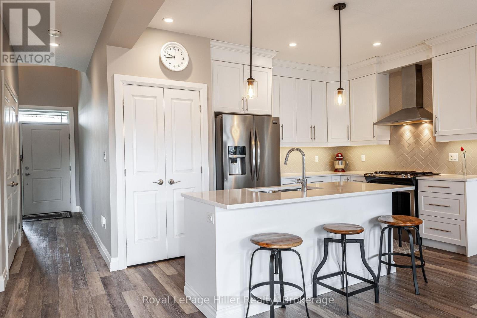 












3 ORR STREET

,
Stratford,




Ontario
N5A0C6

