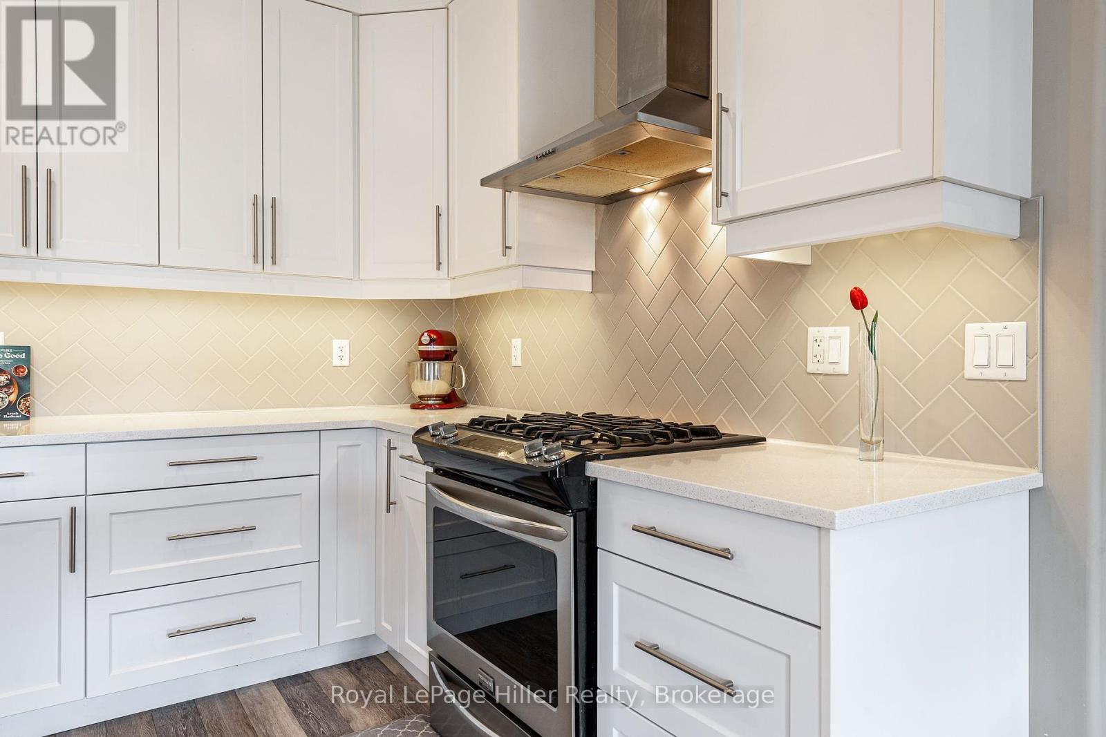 












3 ORR STREET

,
Stratford,




Ontario
N5A0C6

