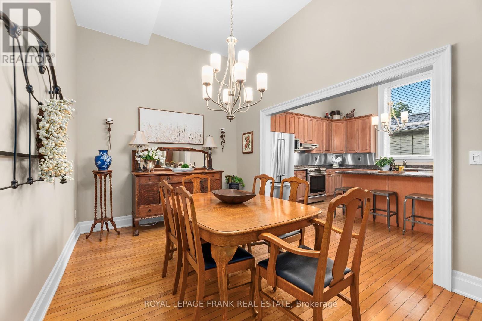 












202 - 72 PINE STREET

,
Port Hope,




Ontario
L1A3G8

