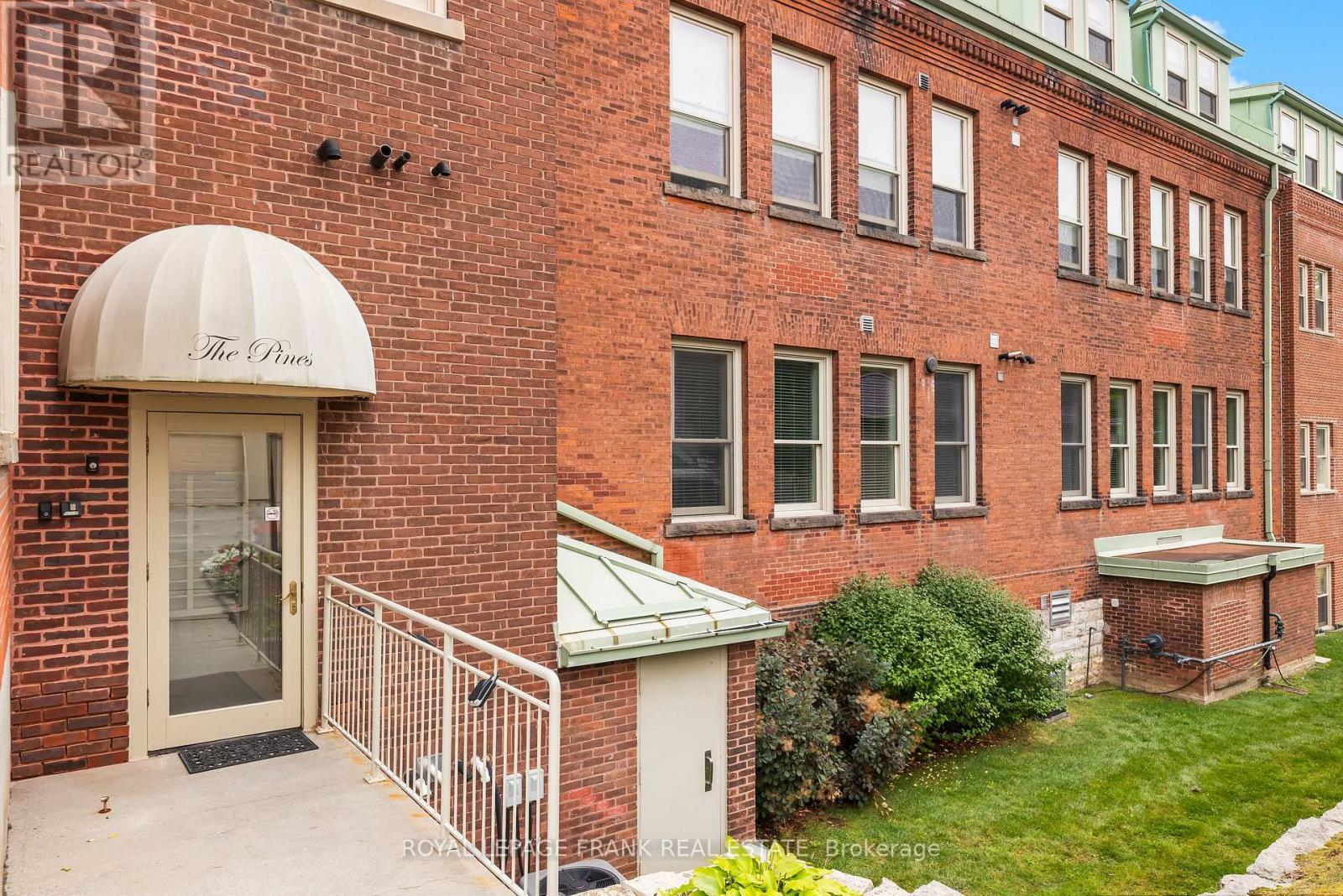 












202 - 72 PINE STREET

,
Port Hope,




Ontario
L1A3G8

