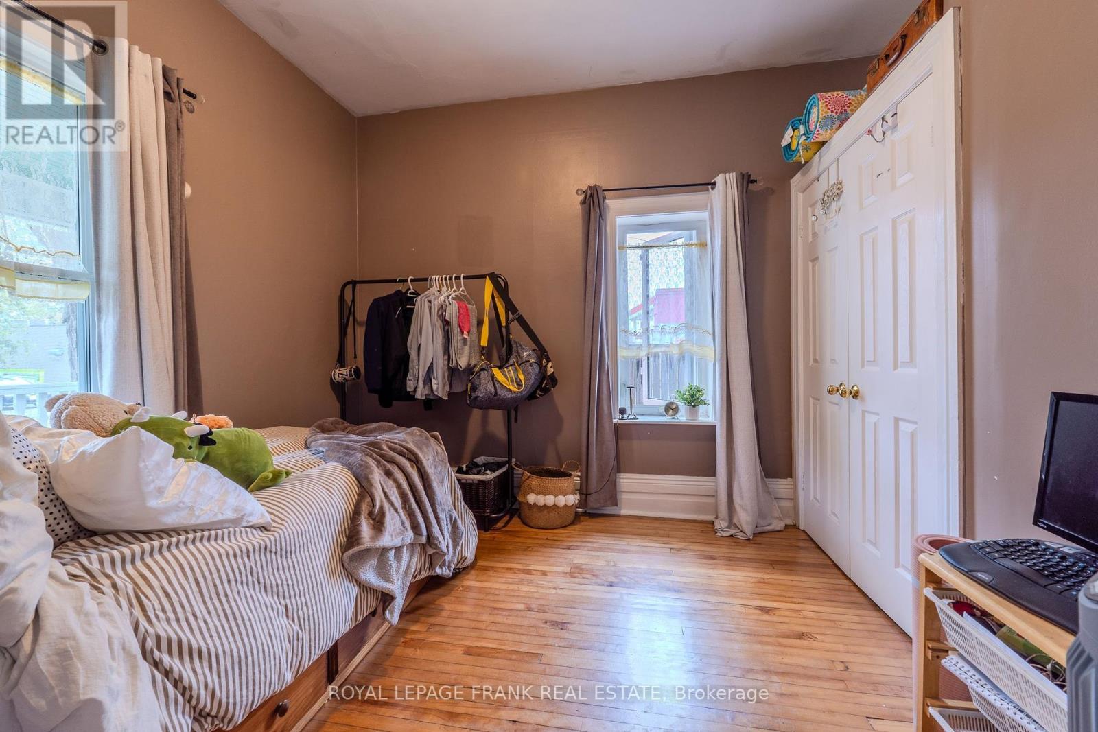 












7 DURHAM STREET W

,
Kawartha Lakes (Lindsay),




Ontario
K9V2P3

