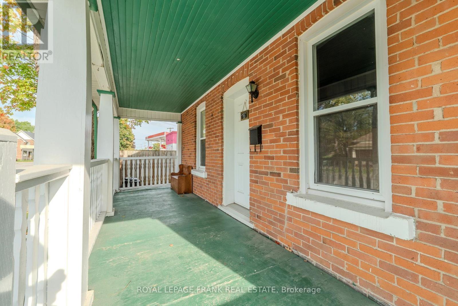 












7 DURHAM STREET W

,
Kawartha Lakes (Lindsay),




Ontario
K9V2P3


