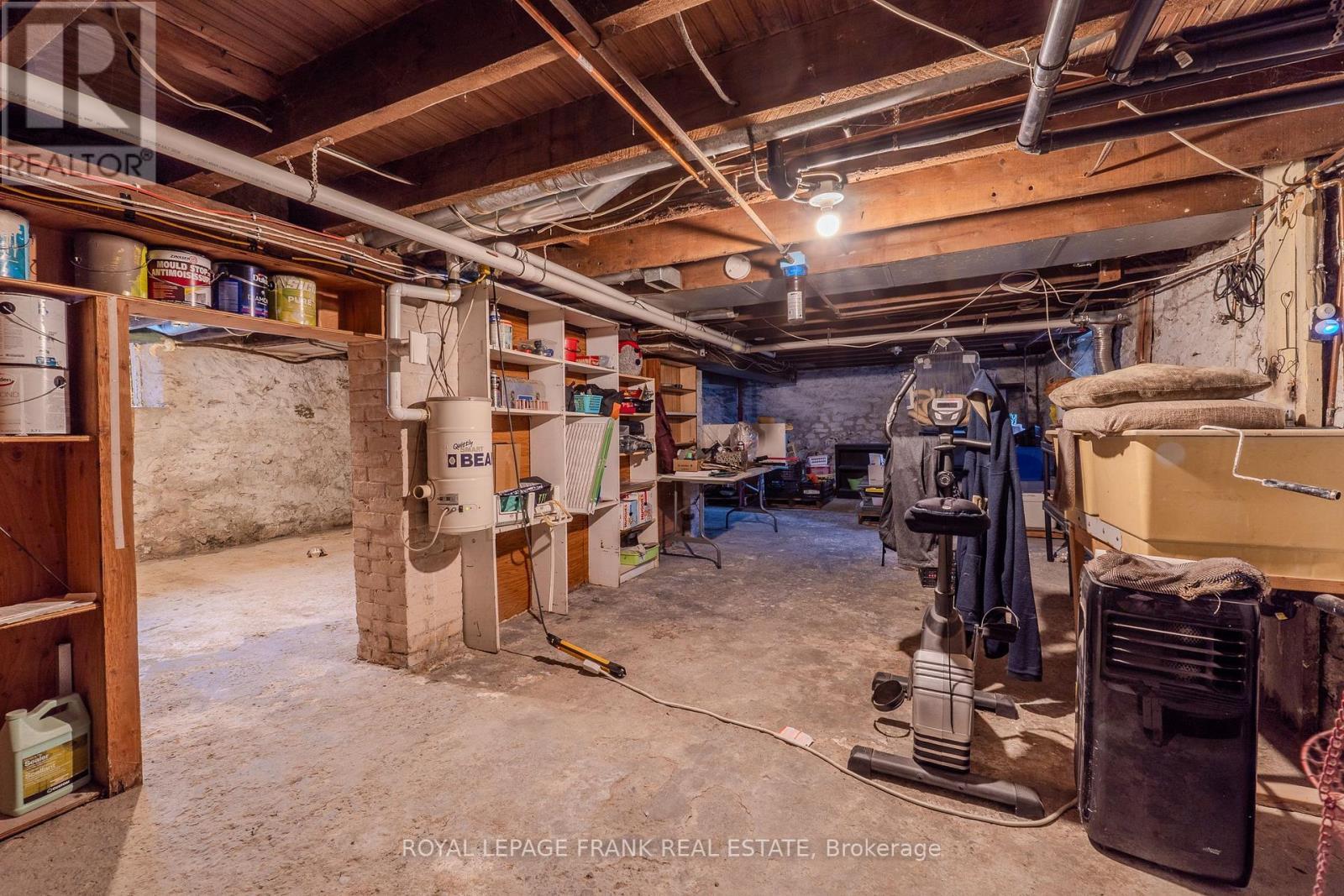 












7 DURHAM STREET W

,
Kawartha Lakes (Lindsay),




Ontario
K9V2P3

