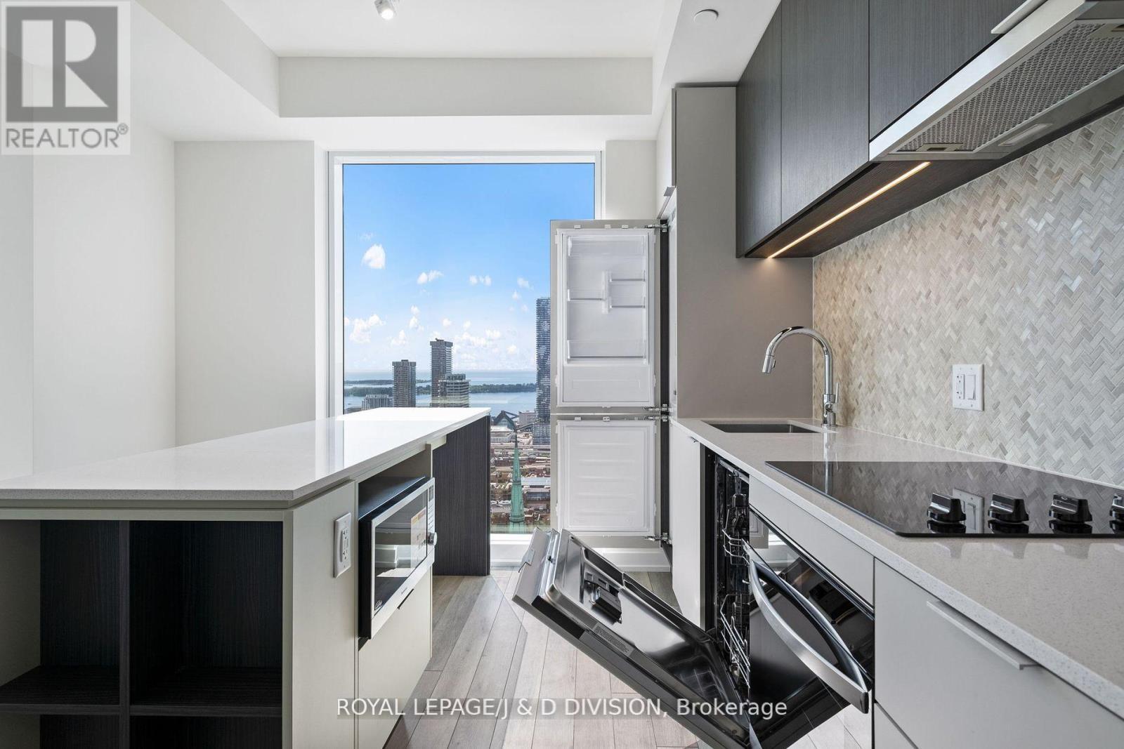 












4107 - 89 CHURCH STREET

,
Toronto,




Ontario
M5C2G3

