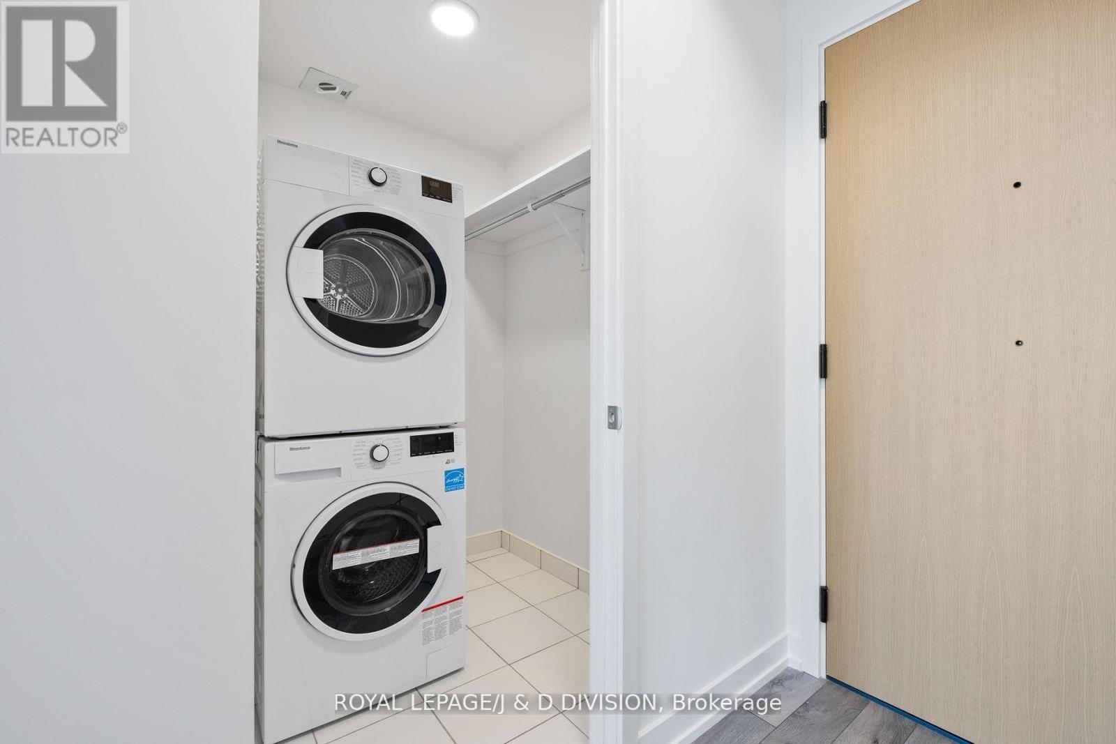 












4107 - 89 CHURCH STREET

,
Toronto,




Ontario
M5C2G3

