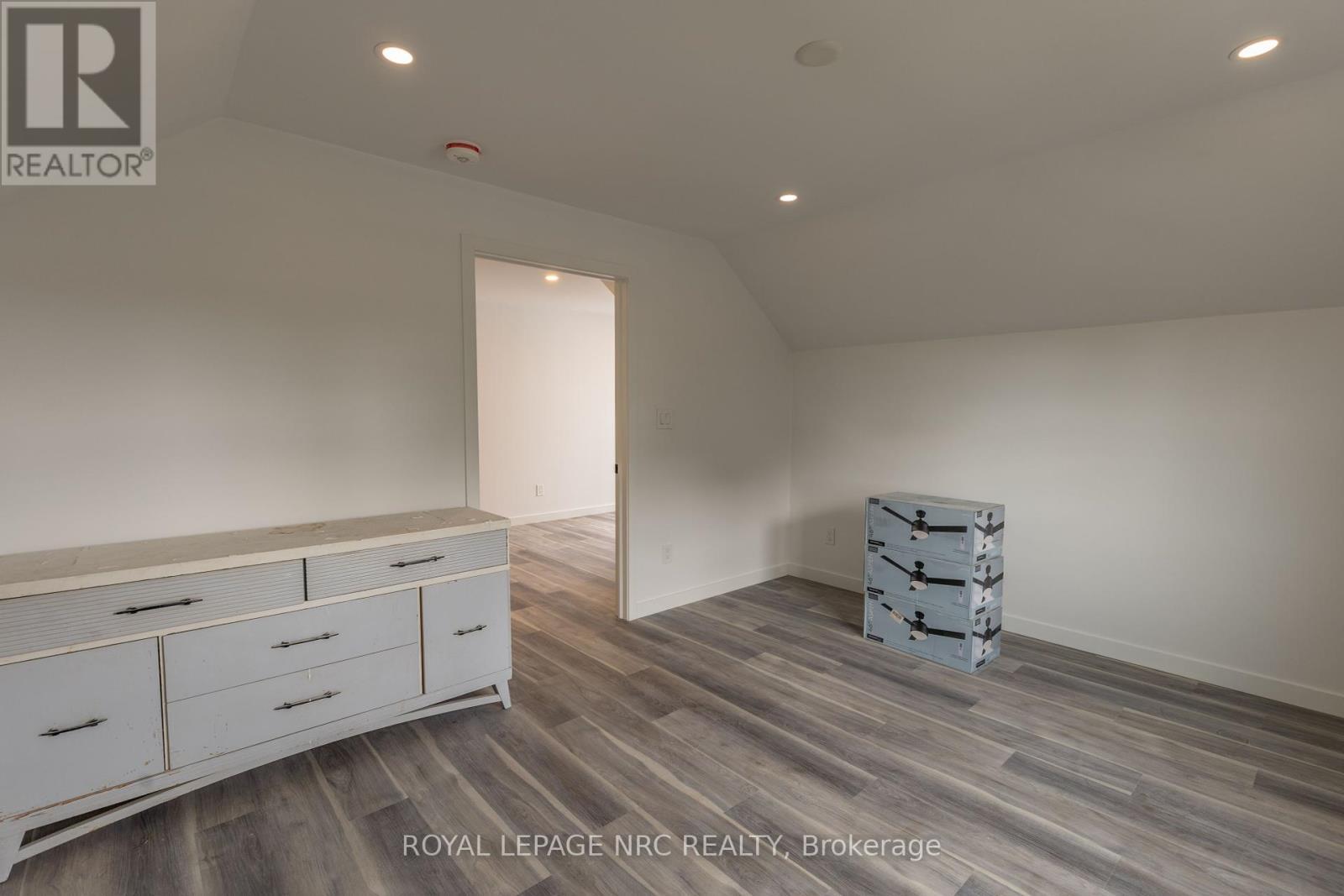 












248 BELL STREET

,
Port Colborne (Killaly East),




Ontario
L3K1J4

