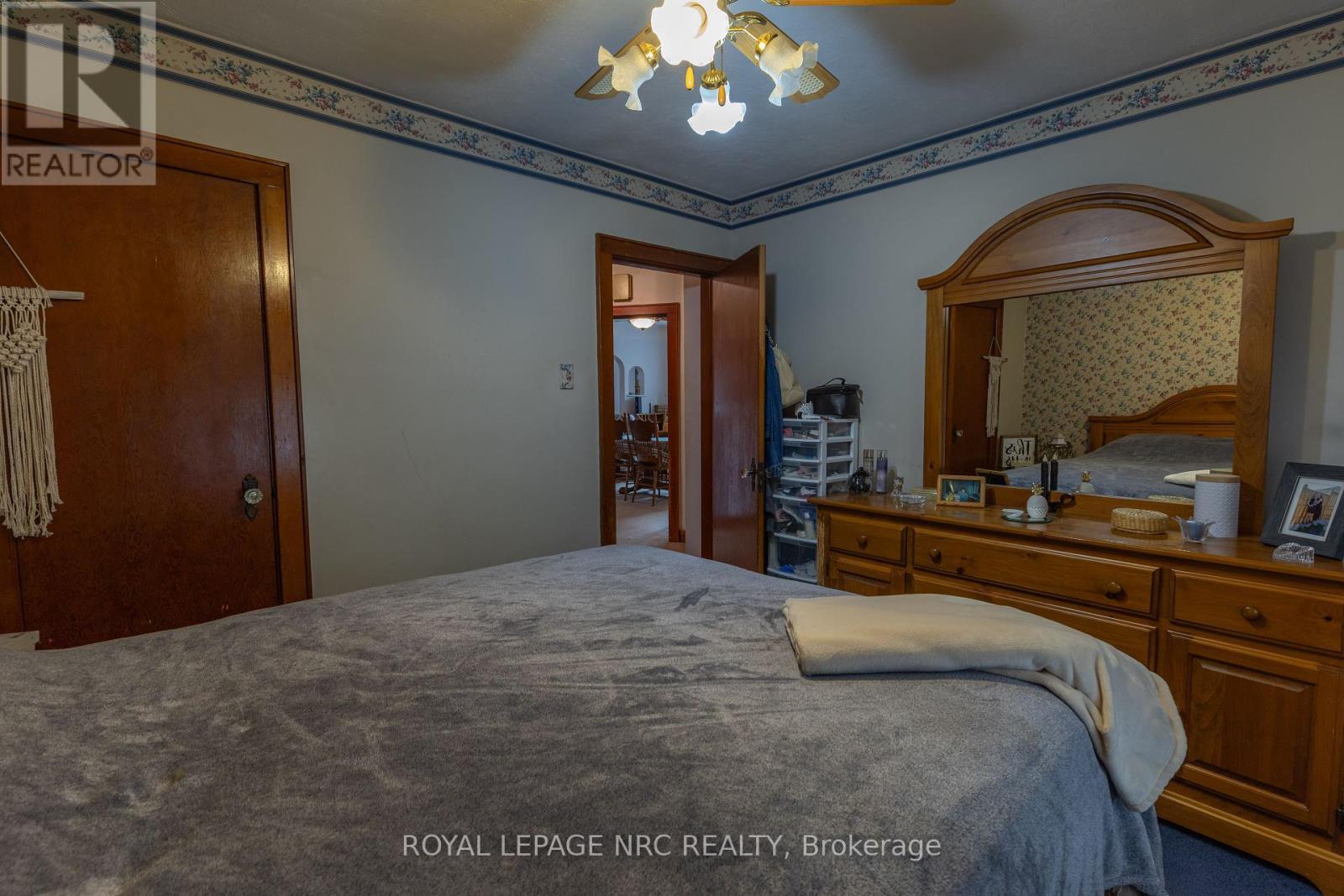 












248 BELL STREET

,
Port Colborne (Killaly East),




Ontario
L3K1J4

