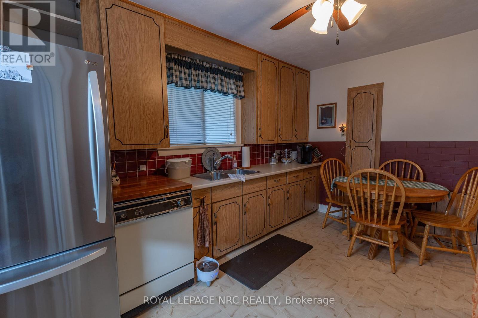 












248 BELL STREET

,
Port Colborne (Killaly East),




Ontario
L3K1J4

