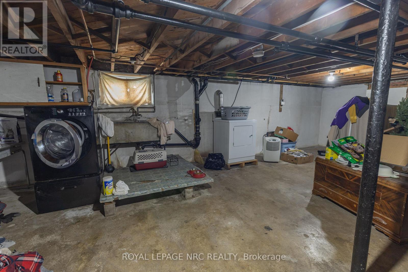 












248 BELL STREET

,
Port Colborne (Killaly East),




Ontario
L3K1J4

