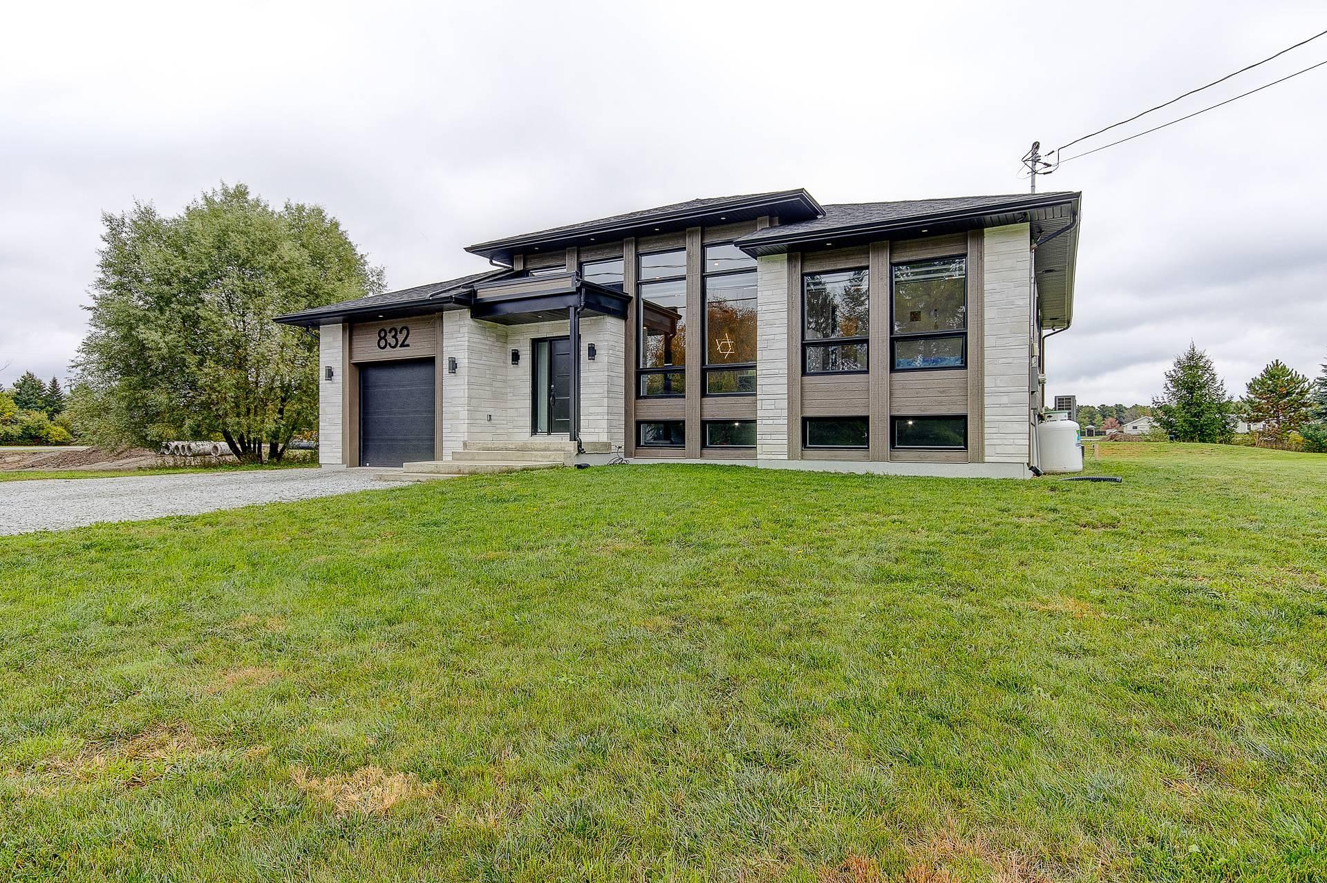 









832


Ch. Maurice

,
Bedford - Canton,




QC
J0J1A0


