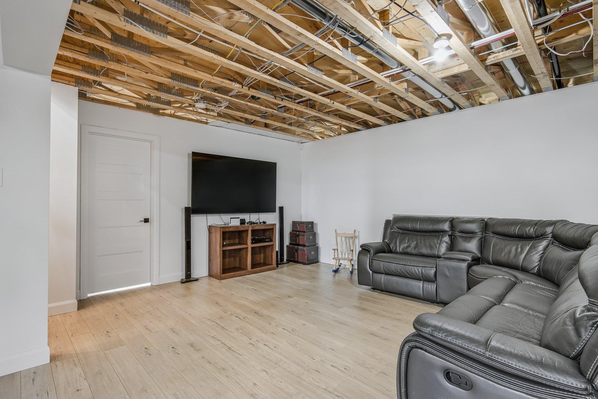 









832


Ch. Maurice

,
Bedford - Canton,




QC
J0J1A0

