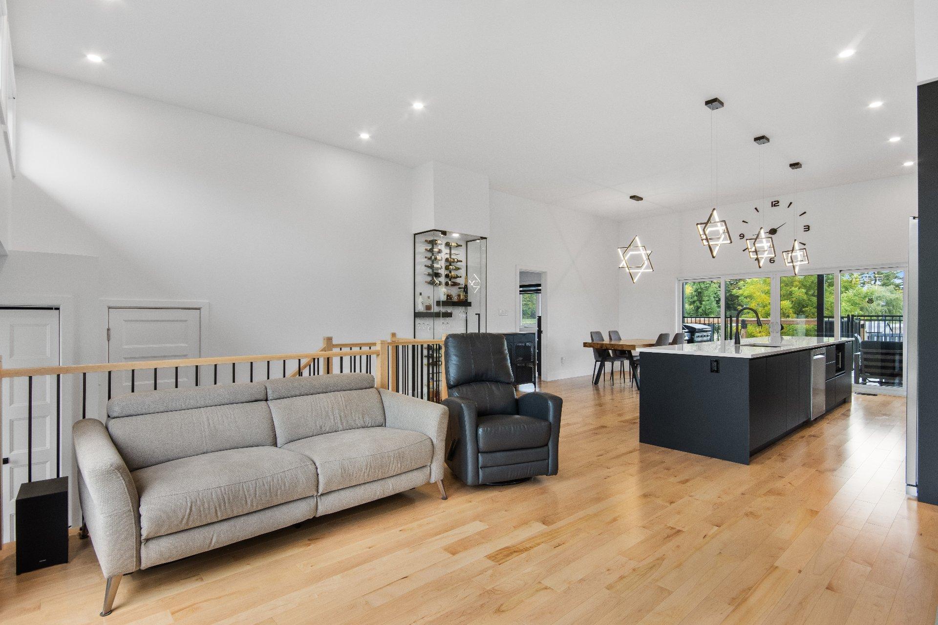 









832


Ch. Maurice

,
Bedford - Canton,




QC
J0J1A0

