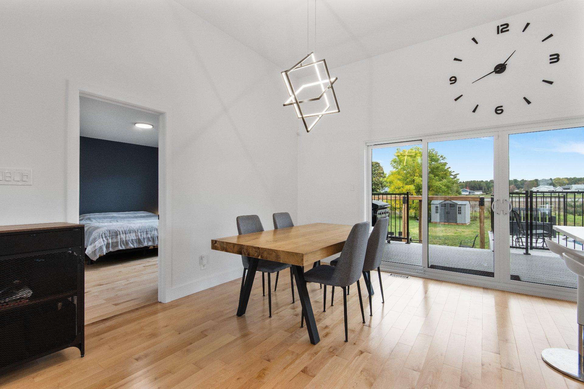 









832


Ch. Maurice

,
Bedford - Canton,




QC
J0J1A0

