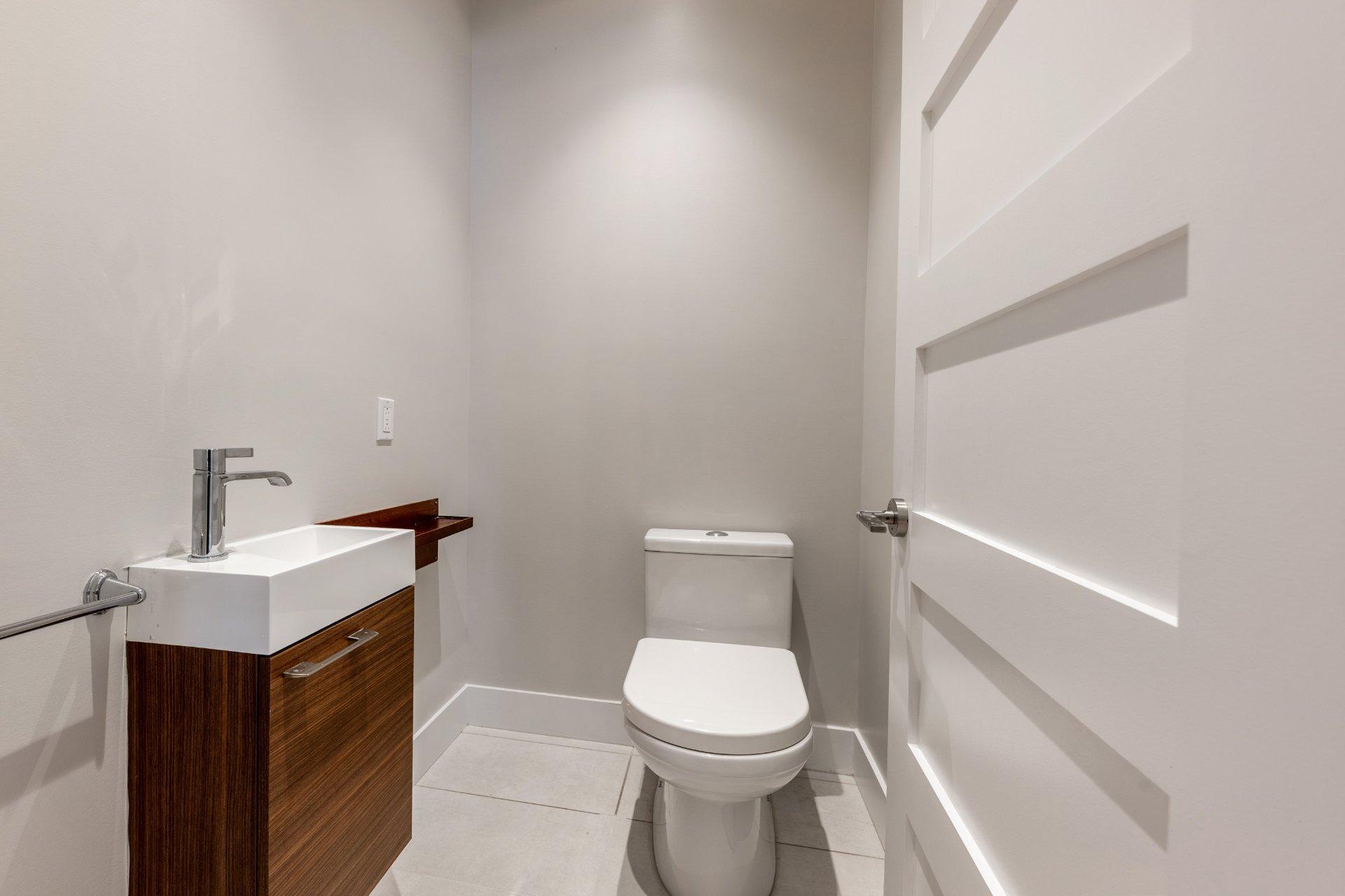 









5030


Boul. Léger

, 101,
Montréal (Montréal-Nord),




QC
H1G0A4

