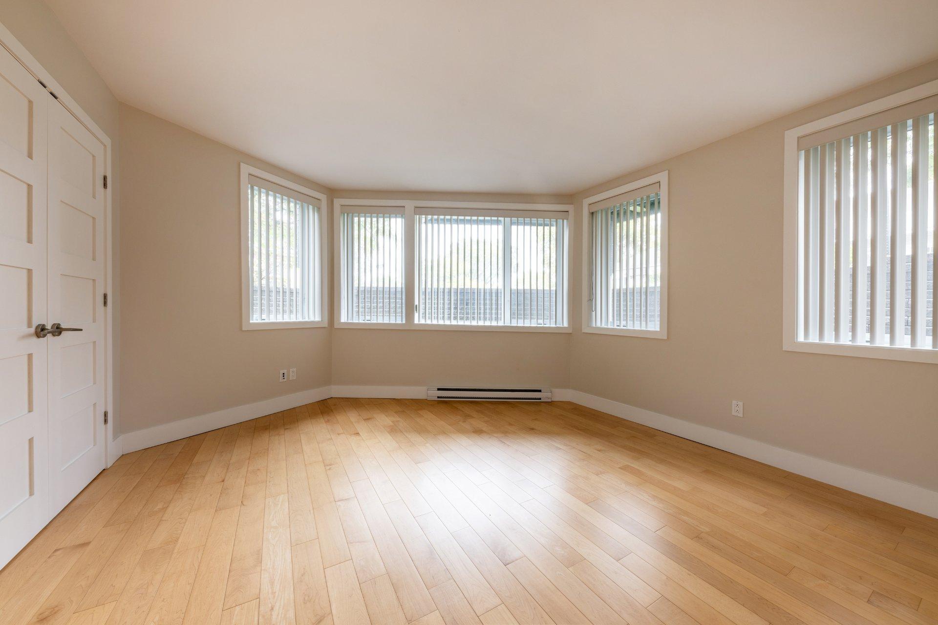 









5030


Boul. Léger

, 101,
Montréal (Montréal-Nord),




QC
H1G0A4

