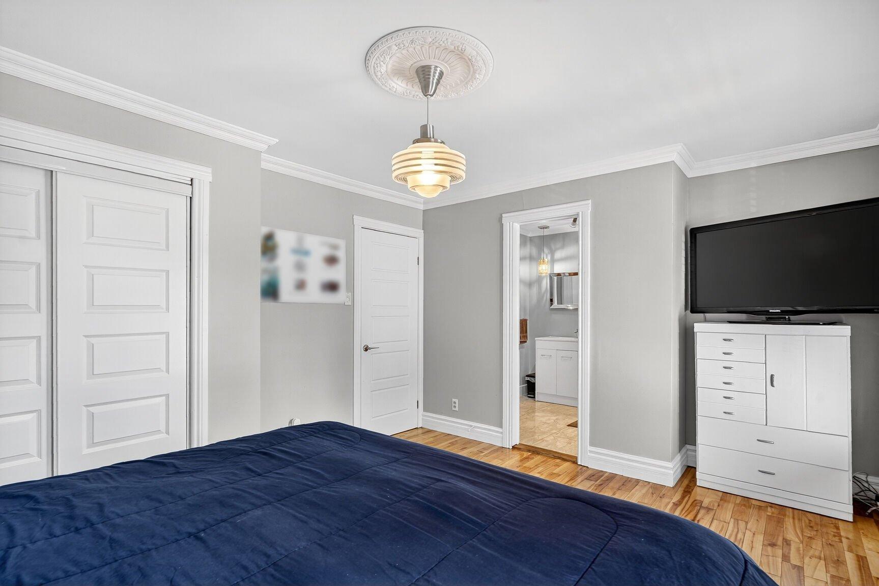 









345Z


3e Boulevard

,
Saint-Jérôme,




QC
J7Z3L8

