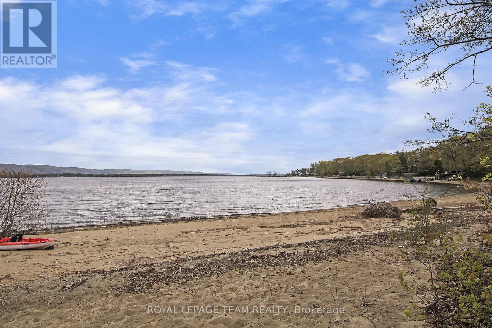 












129 SPINNAKER WAY

,
Ottawa,




Ontario
K0A3M0

