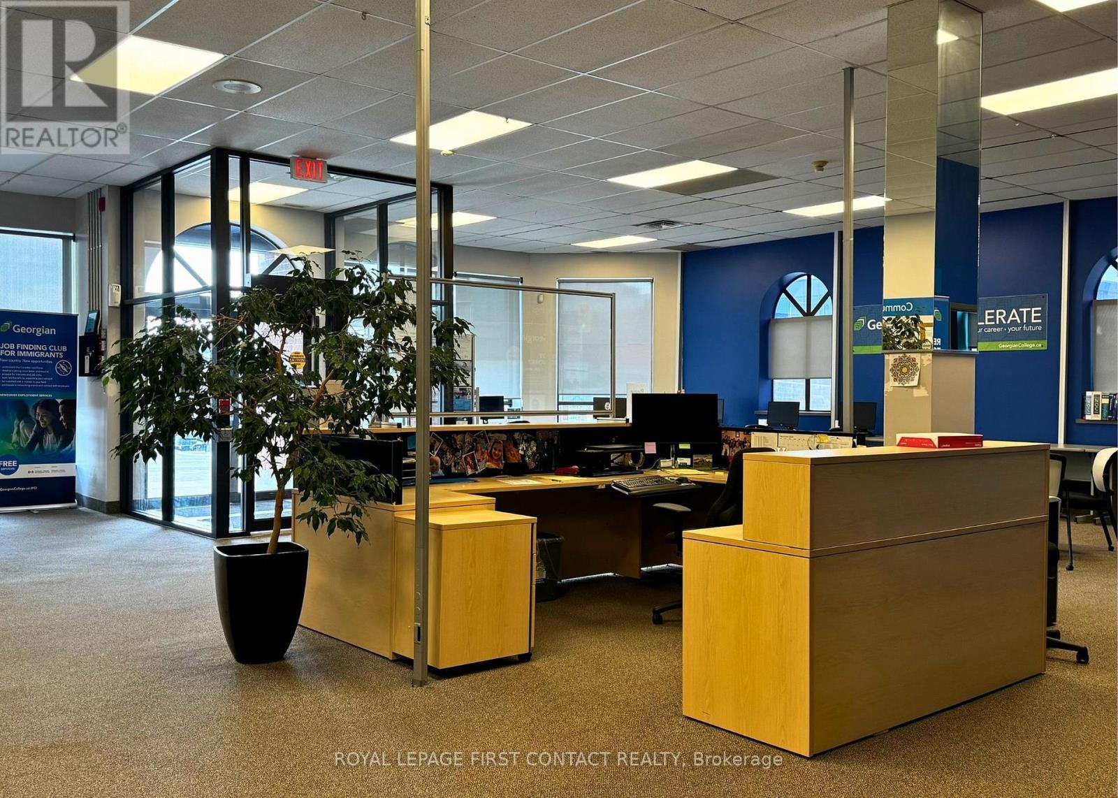 












GROUND FLOOR - 48 COLLIER STREET

,
Barrie,




Ontario
L4M1G8

