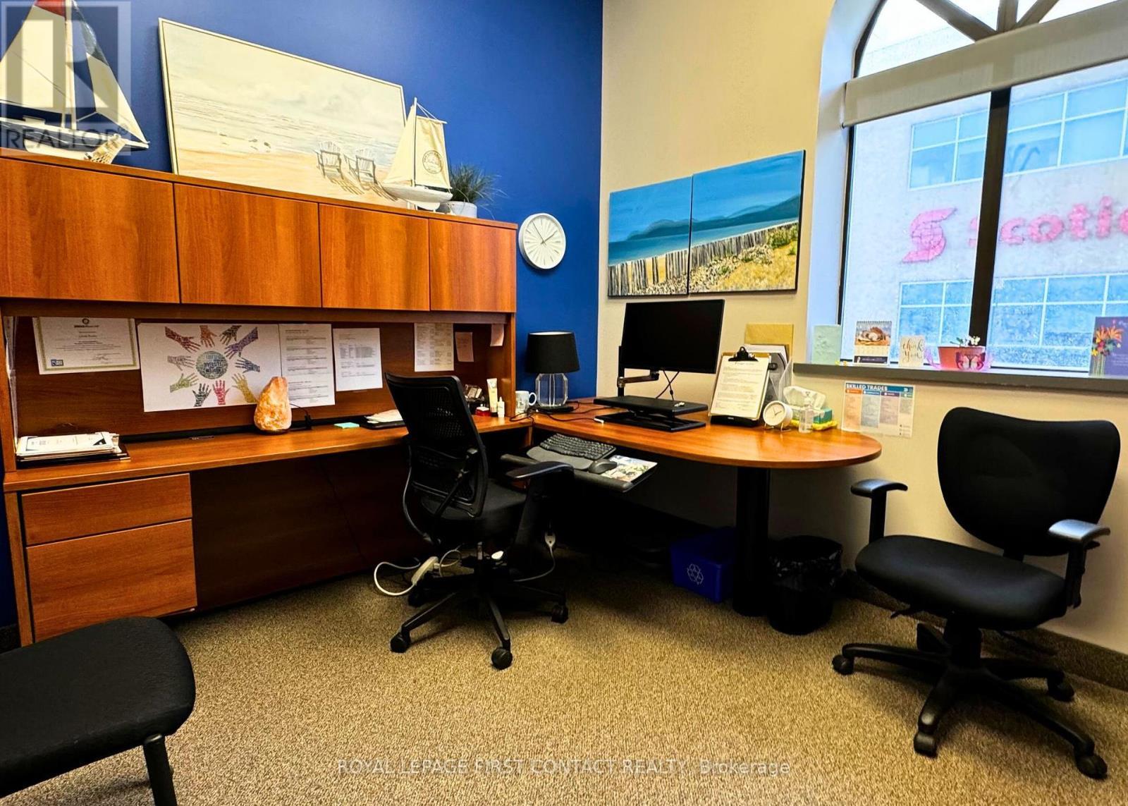 












GROUND FLOOR - 48 COLLIER STREET

,
Barrie,




Ontario
L4M1G8

