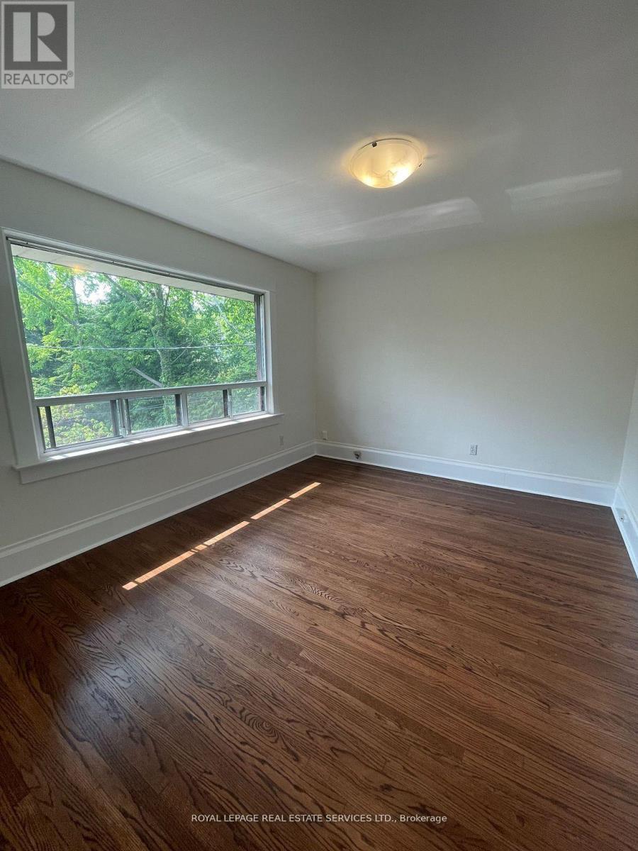 












UPPER - 239 ELLIS AVENUE

,
Toronto,




Ontario
M6S2X4


