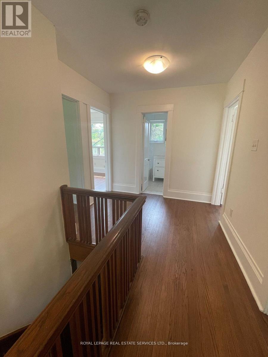 












UPPER - 239 ELLIS AVENUE

,
Toronto,




Ontario
M6S2X4

