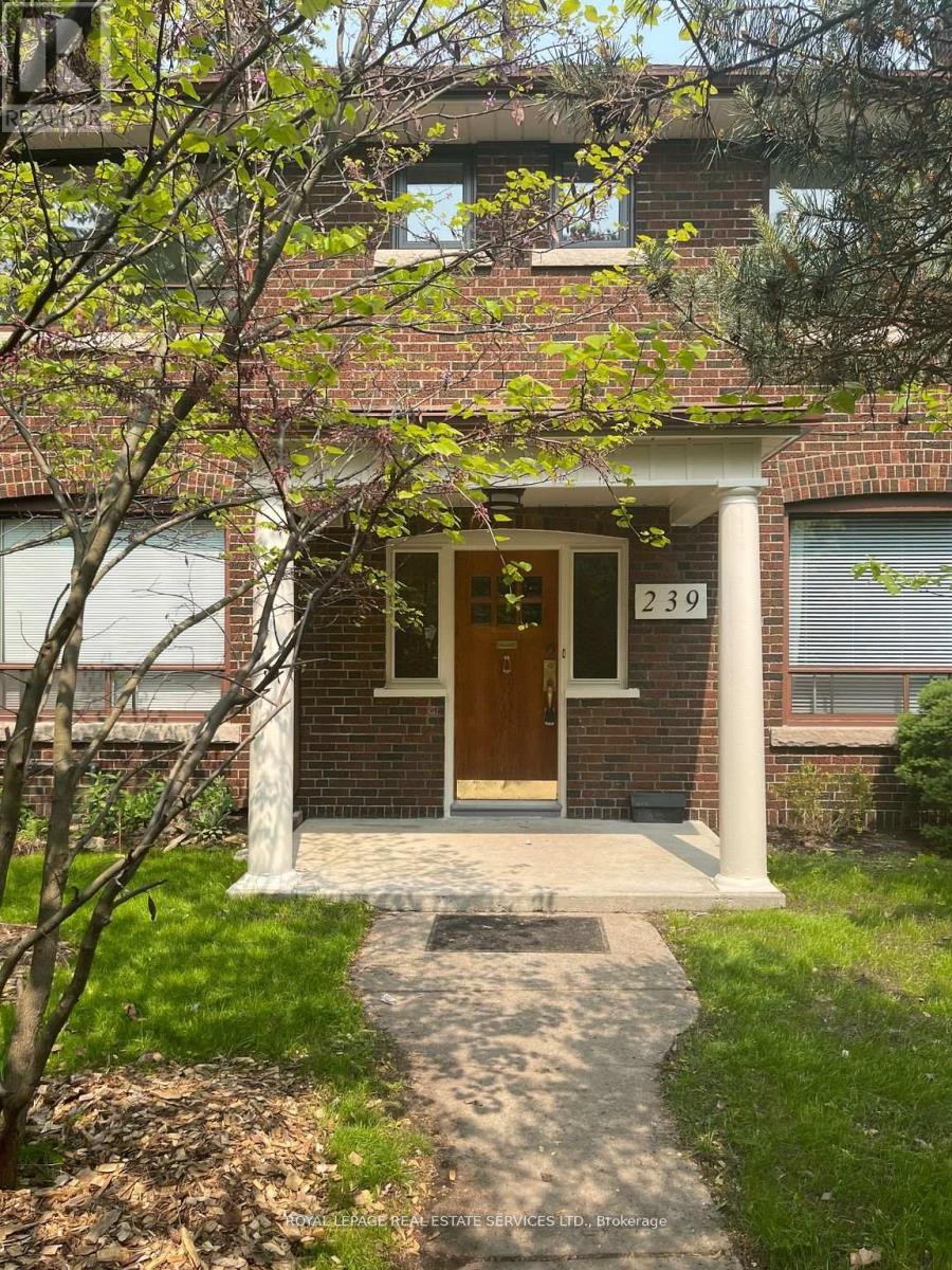 












UPPER - 239 ELLIS AVENUE

,
Toronto,




Ontario
M6S2X4

