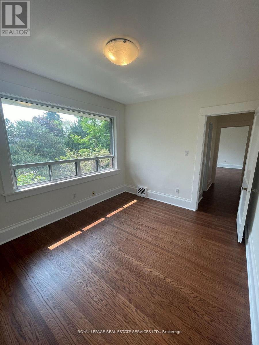 












UPPER - 239 ELLIS AVENUE

,
Toronto,




Ontario
M6S2X4

