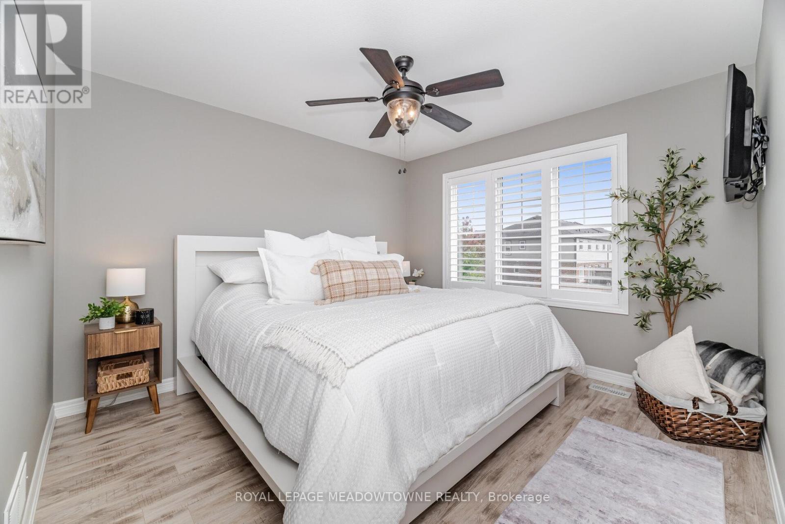 












6338 SHAPTON CRESCENT

,
Niagara Falls,




Ontario
L2H0L9

