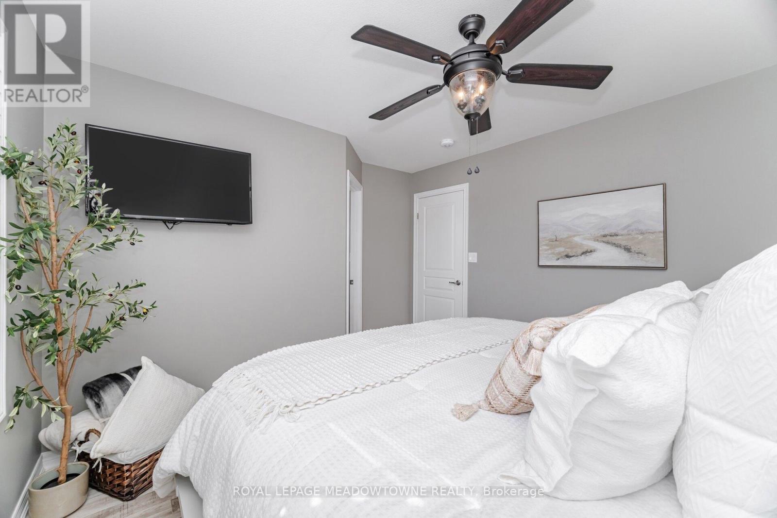 












6338 SHAPTON CRESCENT

,
Niagara Falls,




Ontario
L2H0L9

