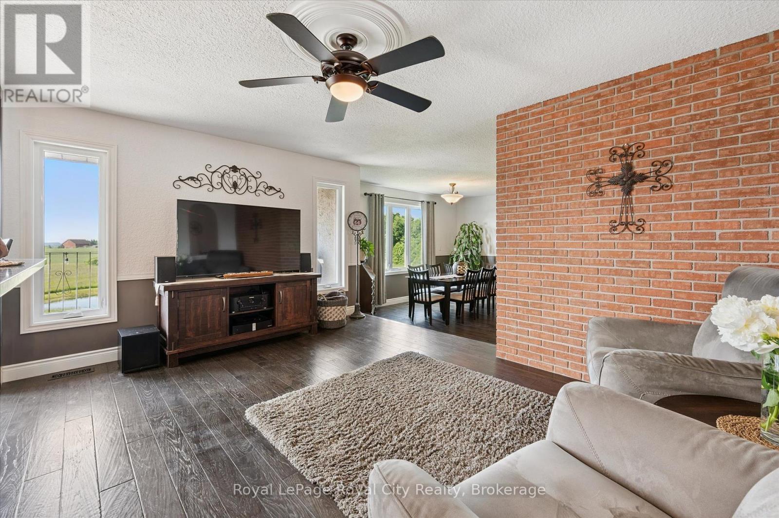 












5072 WELLINGTON RD 32 ROAD

,
Guelph/Eramosa,







Ontario
N1H6J4

