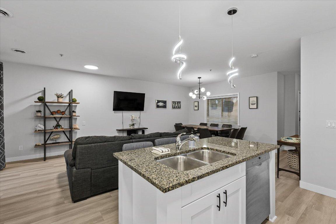 









4034


Pritchard

Drive, 5403,
West Kelowna,




BC
V4T 3E4

