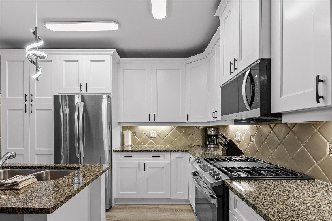 









4034


Pritchard

Drive, 5403,
West Kelowna,




BC
V4T 3E4

