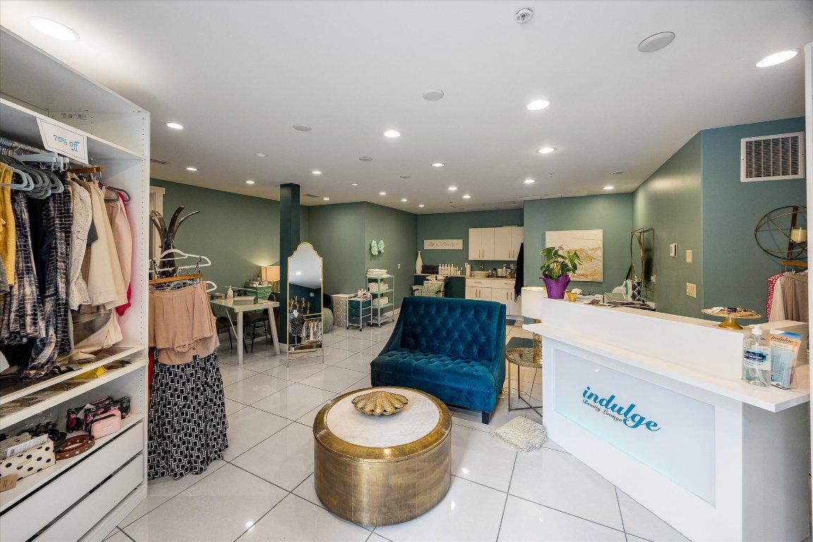 









4034


Pritchard

Drive, 5403,
West Kelowna,




BC
V4T 3E4

