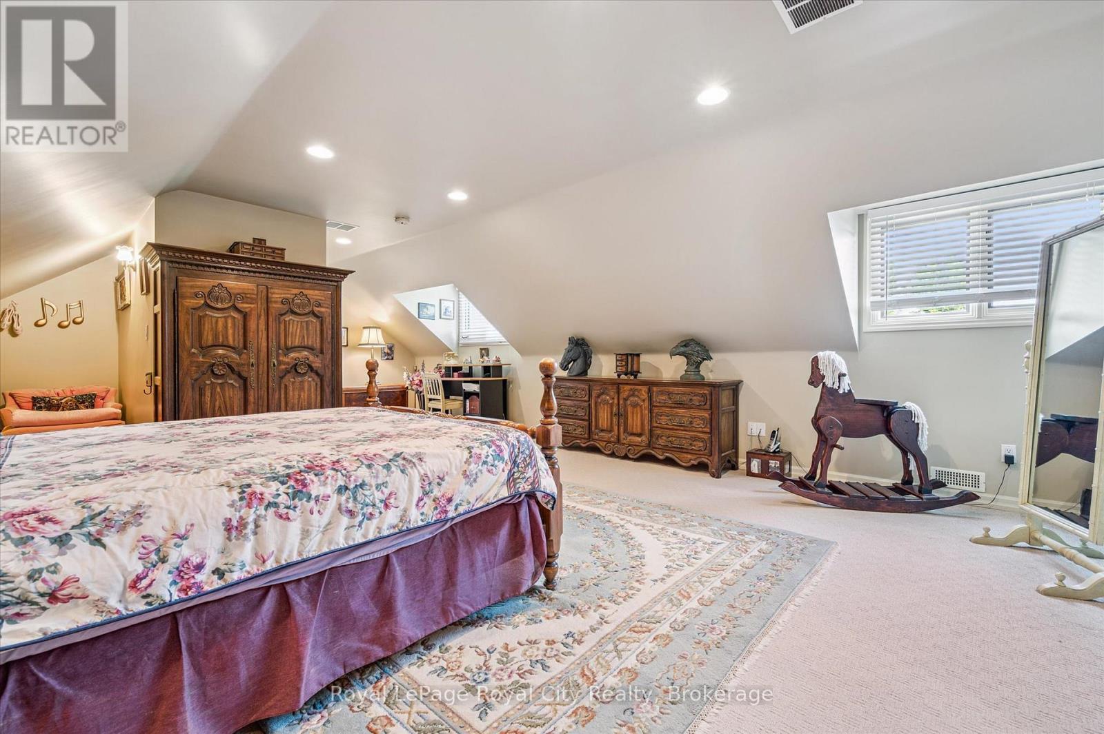 












5792 8TH LINE E

,
Guelph/Eramosa,




Ontario
N0B1B0

