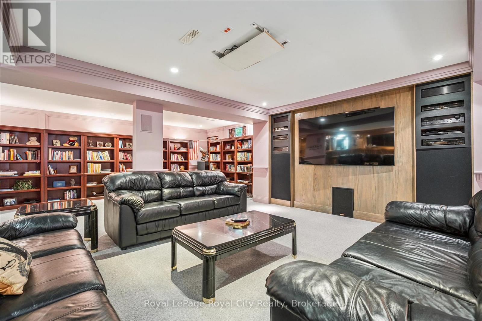 












5792 8TH LINE E

,
Guelph/Eramosa,




Ontario
N0B1B0

