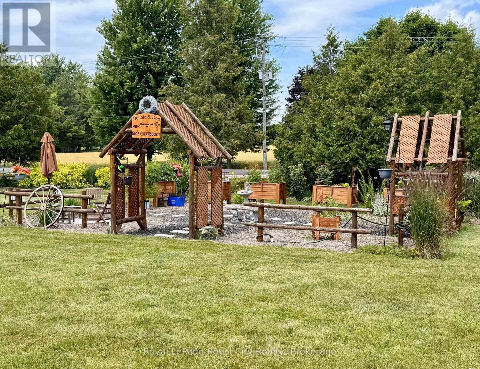 












5792 8TH LINE E

,
Guelph/Eramosa,




Ontario
N0B1B0

