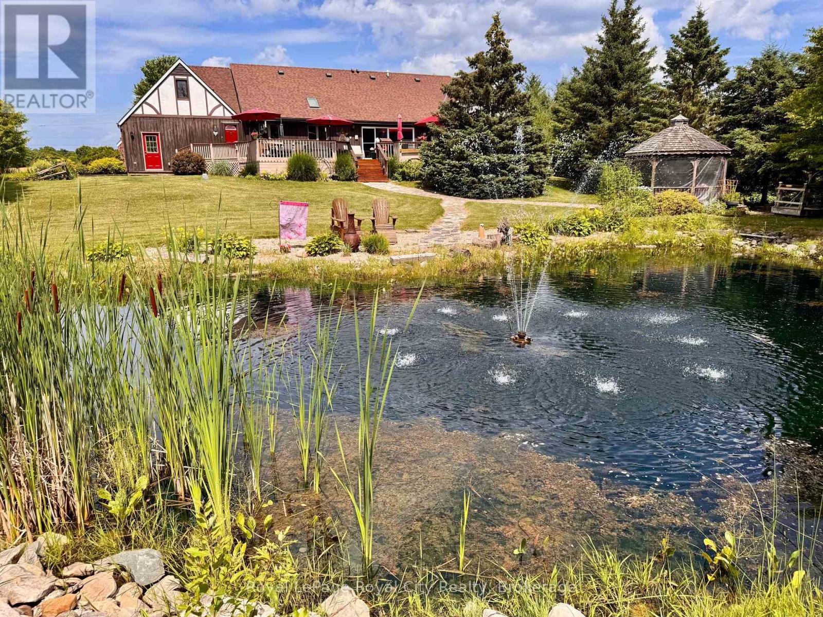 












5792 8TH LINE E

,
Guelph/Eramosa,




Ontario
N0B1B0

