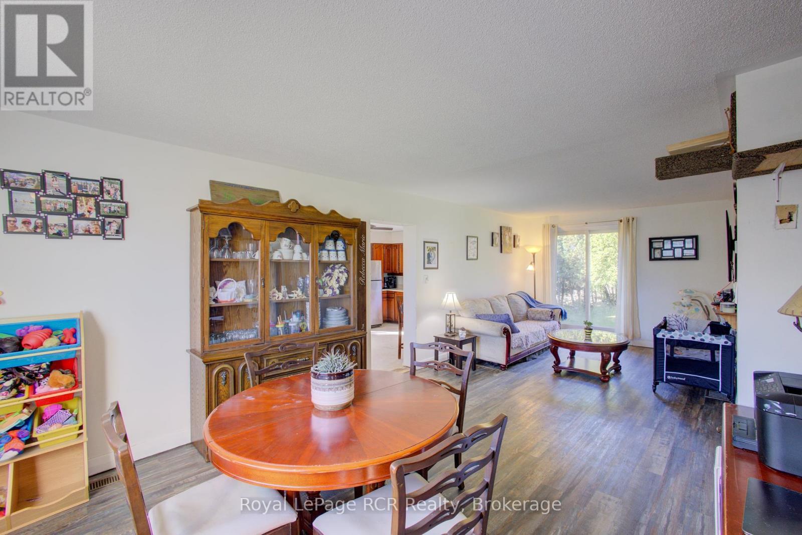 












193608 30TH SIDE ROAD

,
West Grey,




Ontario
N4N3B8

