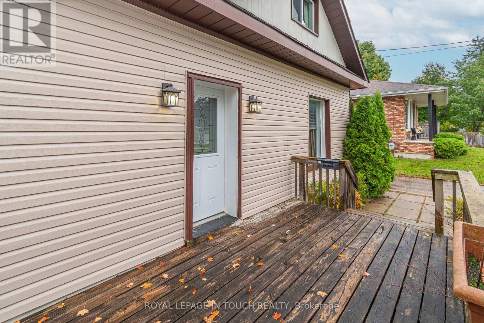 












125 EIGHTH STREET

,
Midland,




Ontario
L4R4A5

