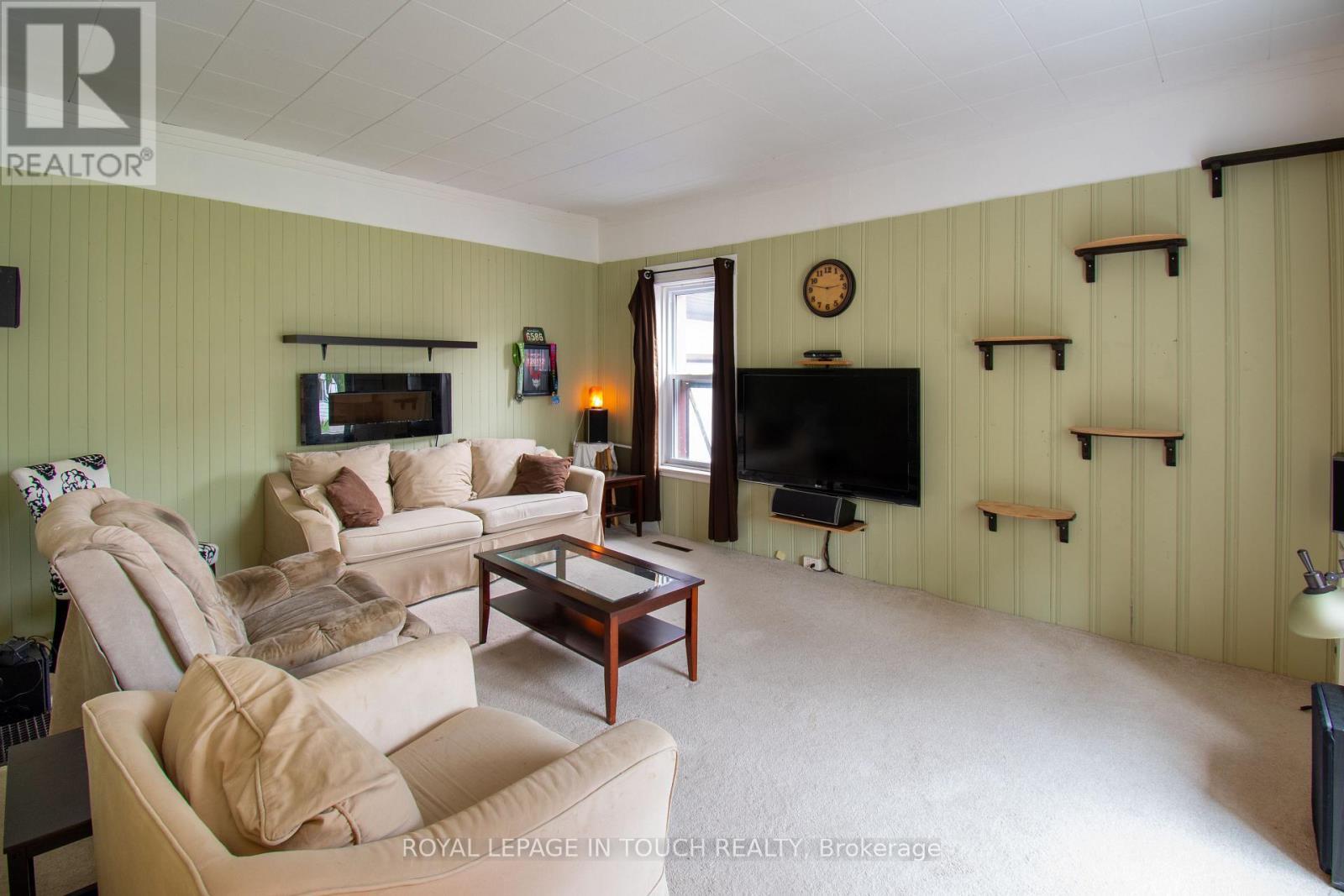 












125 EIGHTH STREET

,
Midland,




Ontario
L4R4A5

