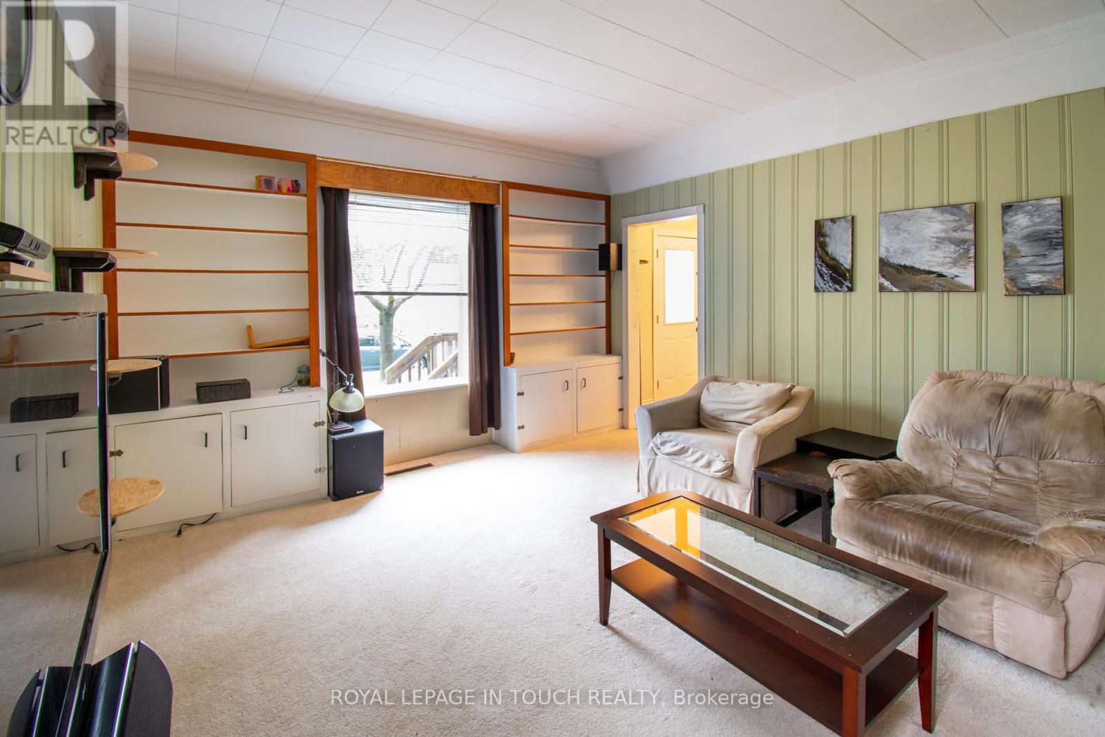 












125 EIGHTH STREET

,
Midland,




Ontario
L4R4A5

